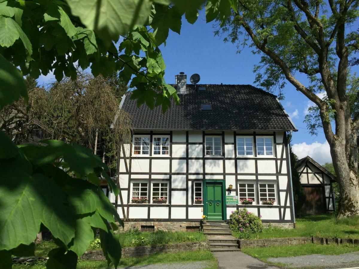 Ferienhaus Am Menzerather Weiher Monschau Buitenkant foto